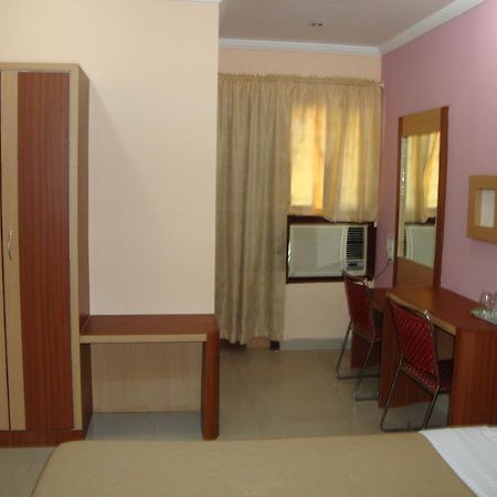 Bari International Hotel Bhubaneswar Bilik gambar